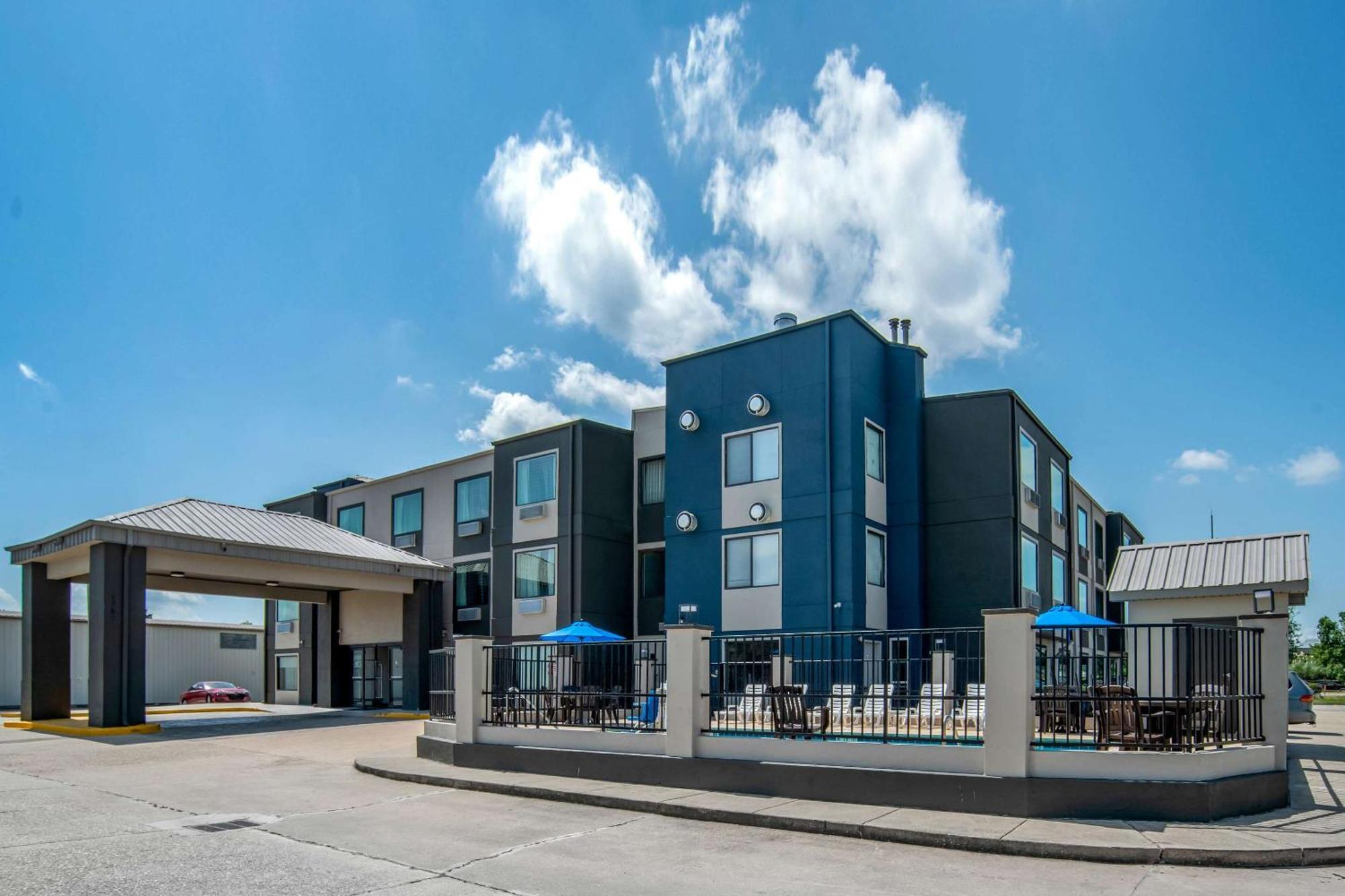Quality Suites Baton Rouge East - Denham Springs Exteriör bild